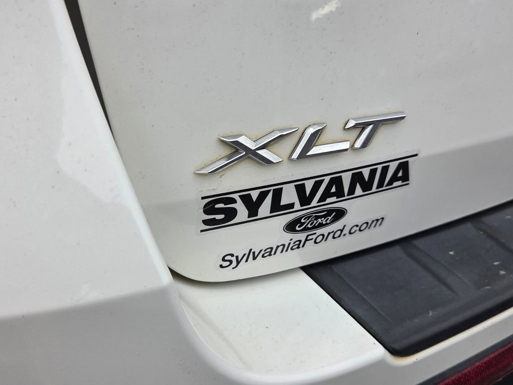 Used 2022 Ford Explorer XLT w/ Equipment Group 202A image 10