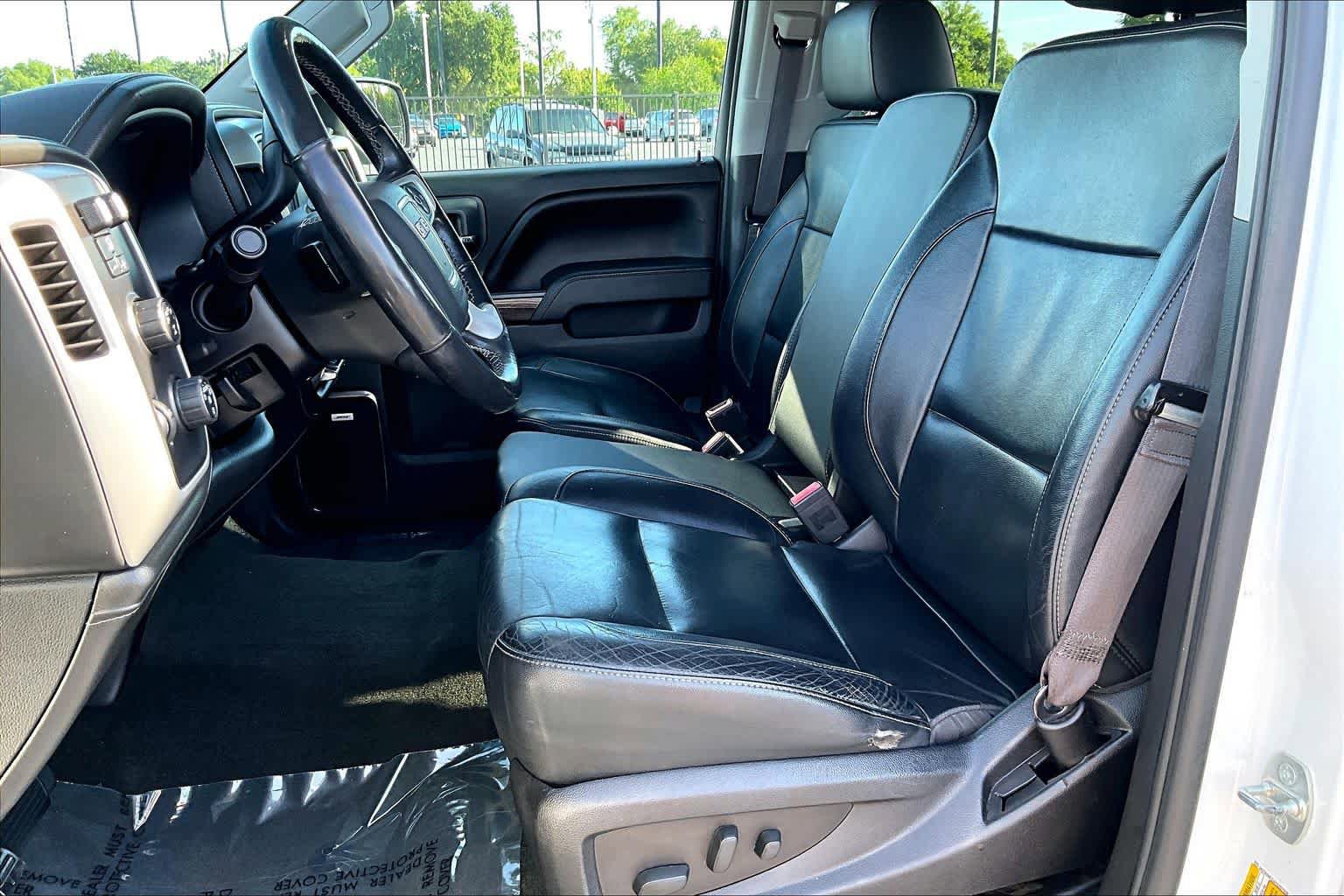 Used 2017 GMC Sierra 1500 SLT w/ SLT Preferred Package AWD/4WD image 7