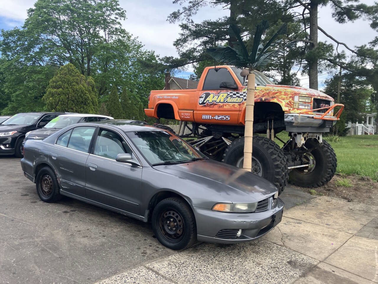 Used 2003 Mitsubishi Galant ES image 2