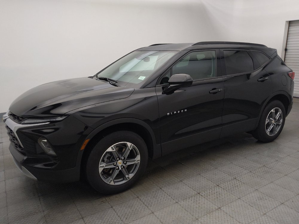 Used 2024 Chevrolet Blazer LT w/ Convenience Package FWD image 2