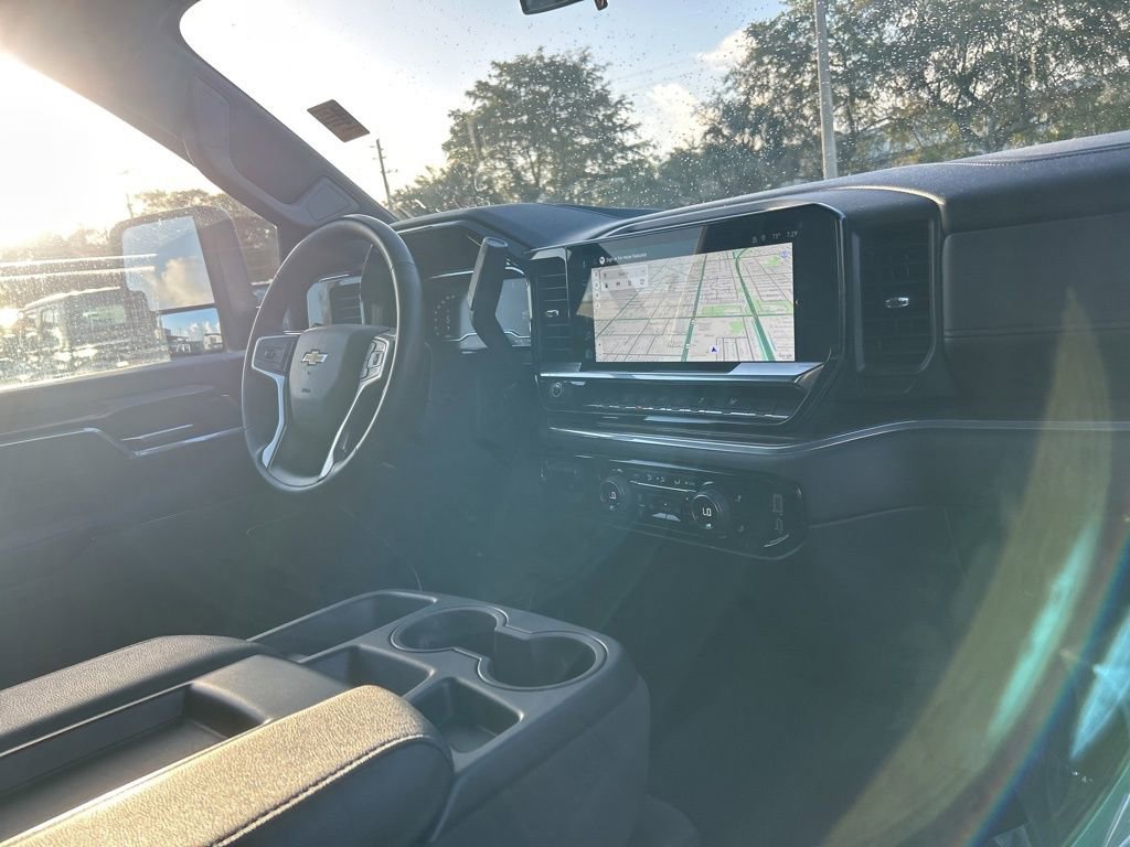 Used 2025 Chevrolet Silverado 2500 LT w/ Convenience Package image 26