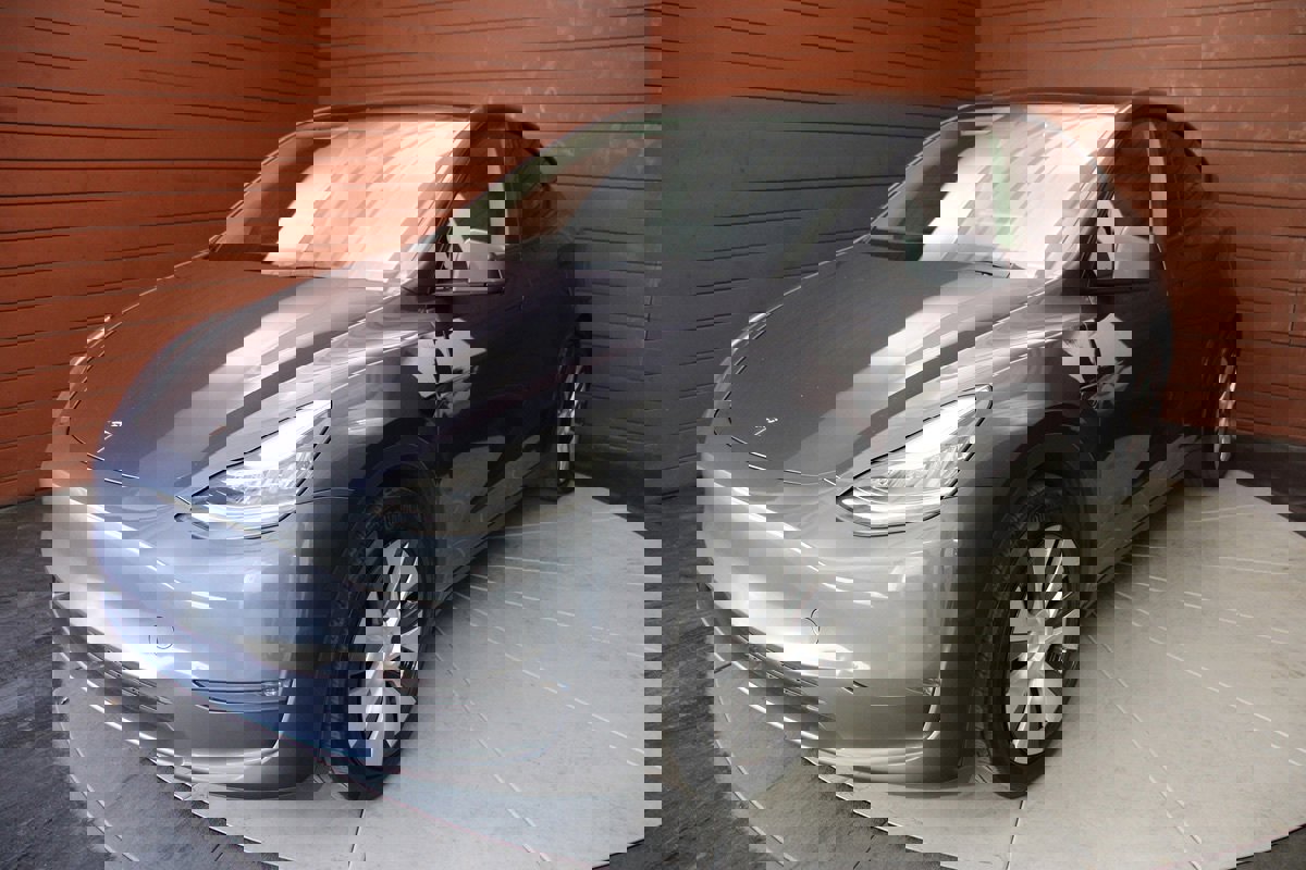 Used 2023 Tesla Model Y Long Range image 49