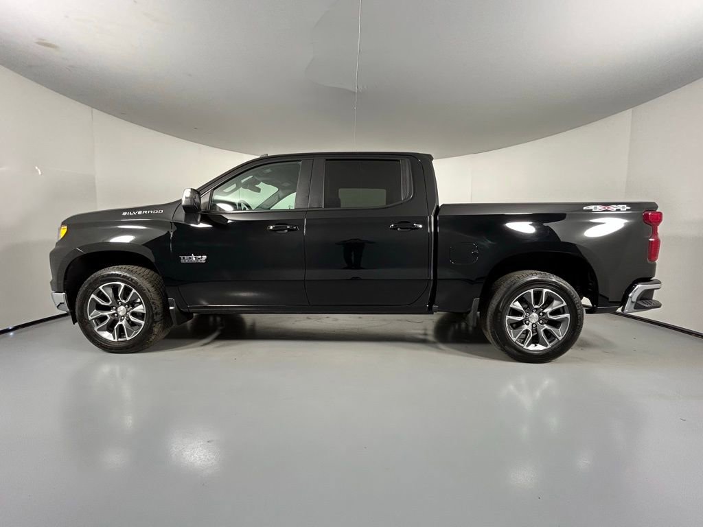 Used 2024 Chevrolet Silverado 1500 LT w/ Leather Package image 4