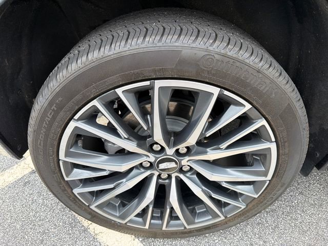 Used 2024 Cadillac XT4 Sport FWD image 17