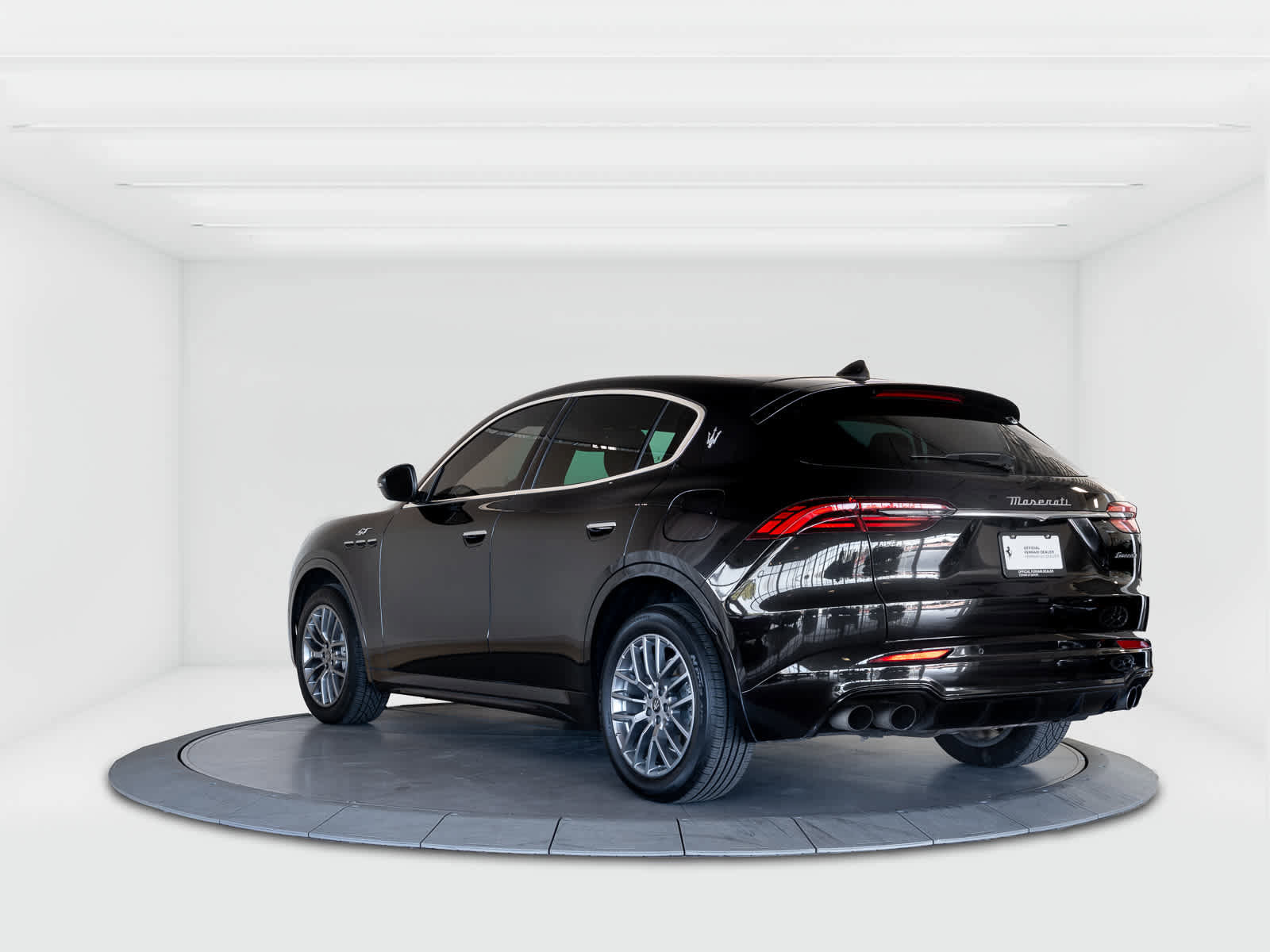 Used 2024 Maserati Grecale GT image 3