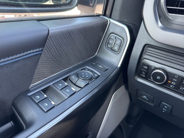 New 2025 Ford F350 Platinum w/ FX4 Off-Road Package image 23