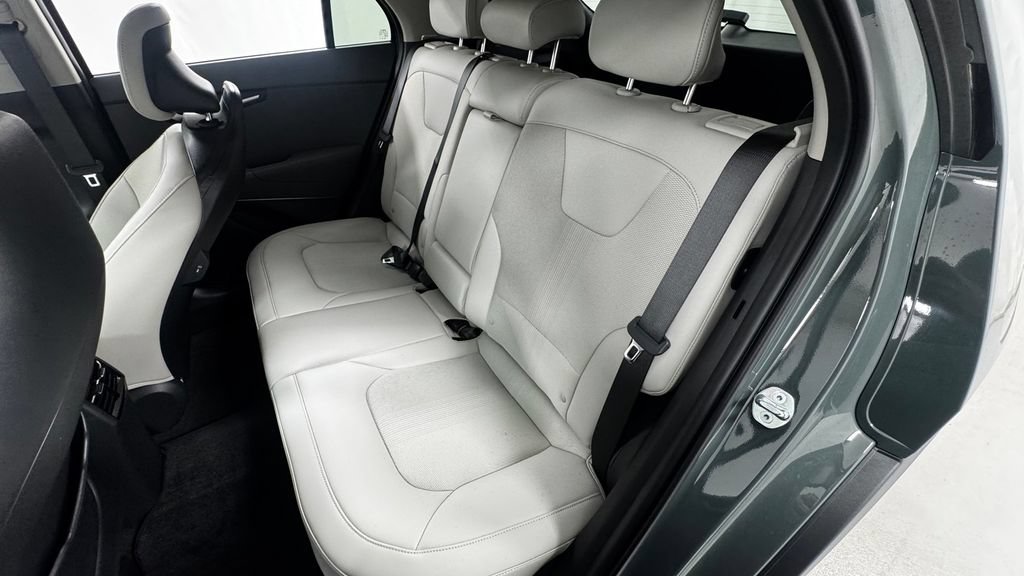 New 2026 Kia Niro EX FWD image 12