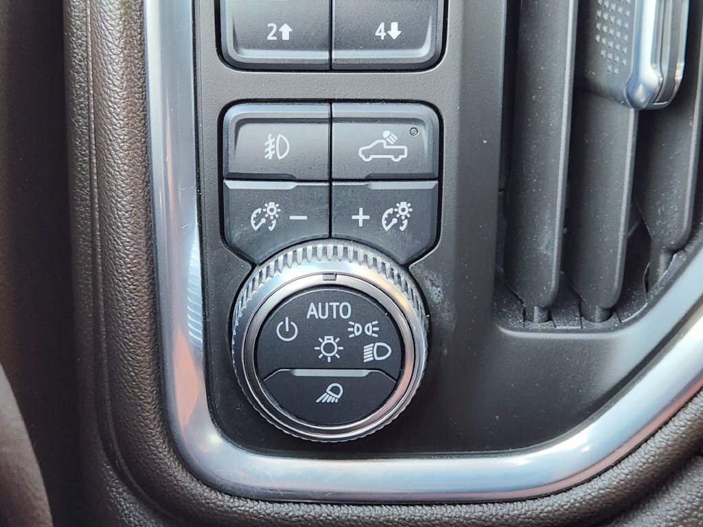 Used 2022 GMC Sierra 1500 Denali w/ Driver Alert Package II AWD/4WD image 23