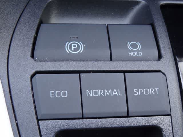 Certified 2025 Toyota RAV4 XLE FWD image 23