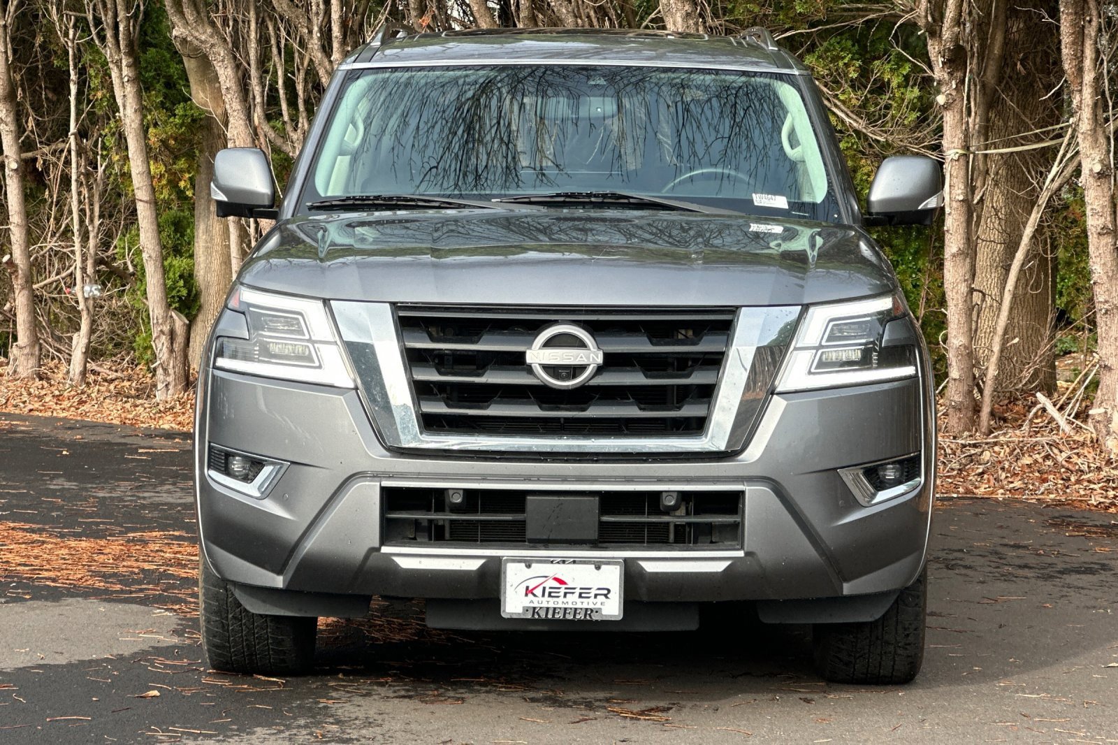 Used 2022 Nissan Armada SL w/ Captain's Chairs Package image 9