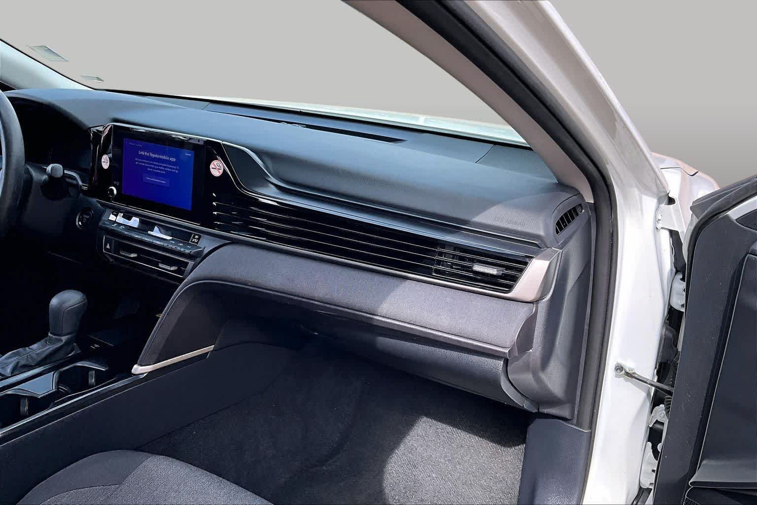 Used 2025 Toyota Camry LE FWD image 17