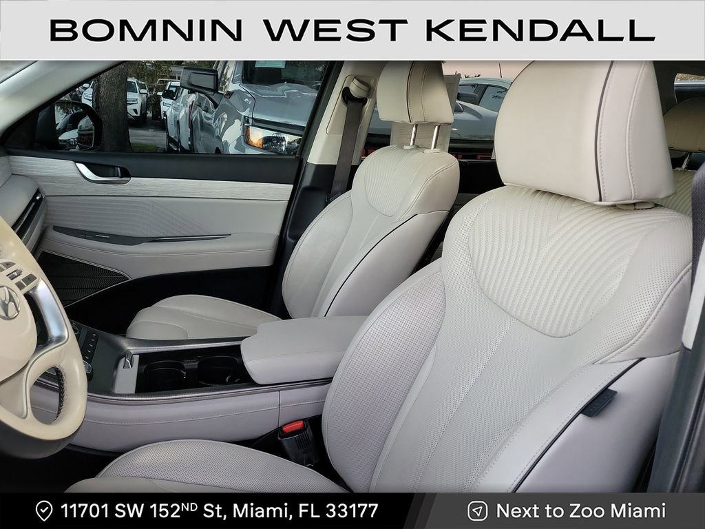 Used 2024 Hyundai Palisade Calligraphy image 8