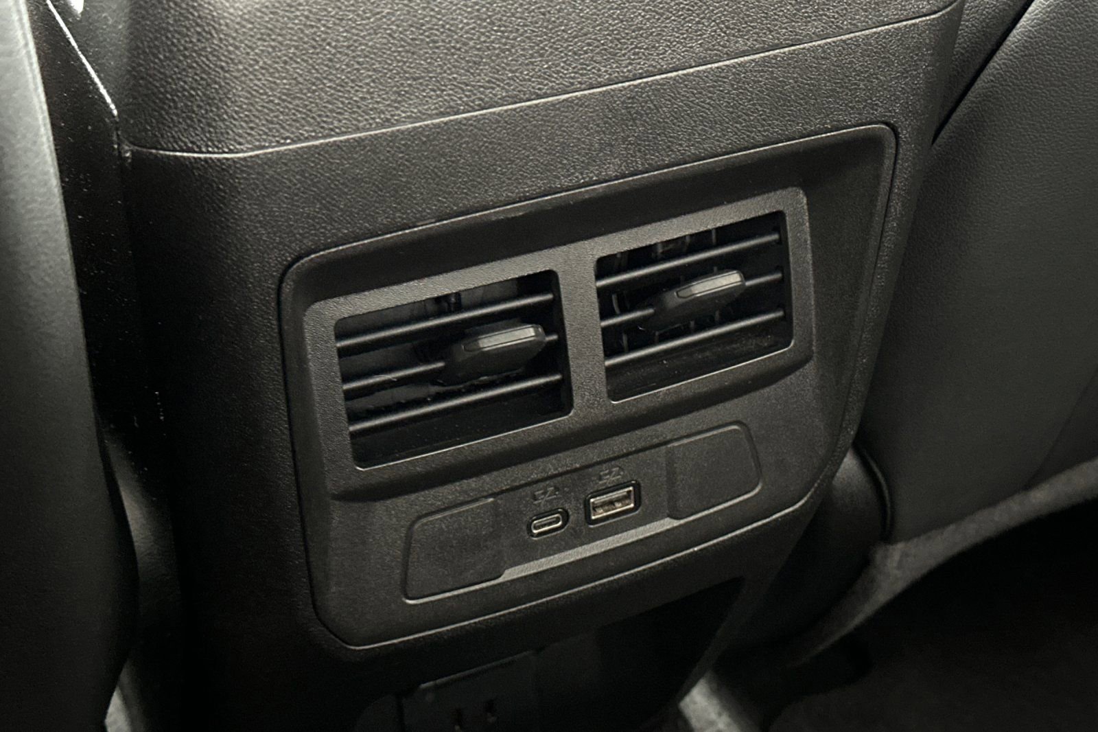 Used 2025 GMC Canyon AT4 w/ Nightfall Edition image 14