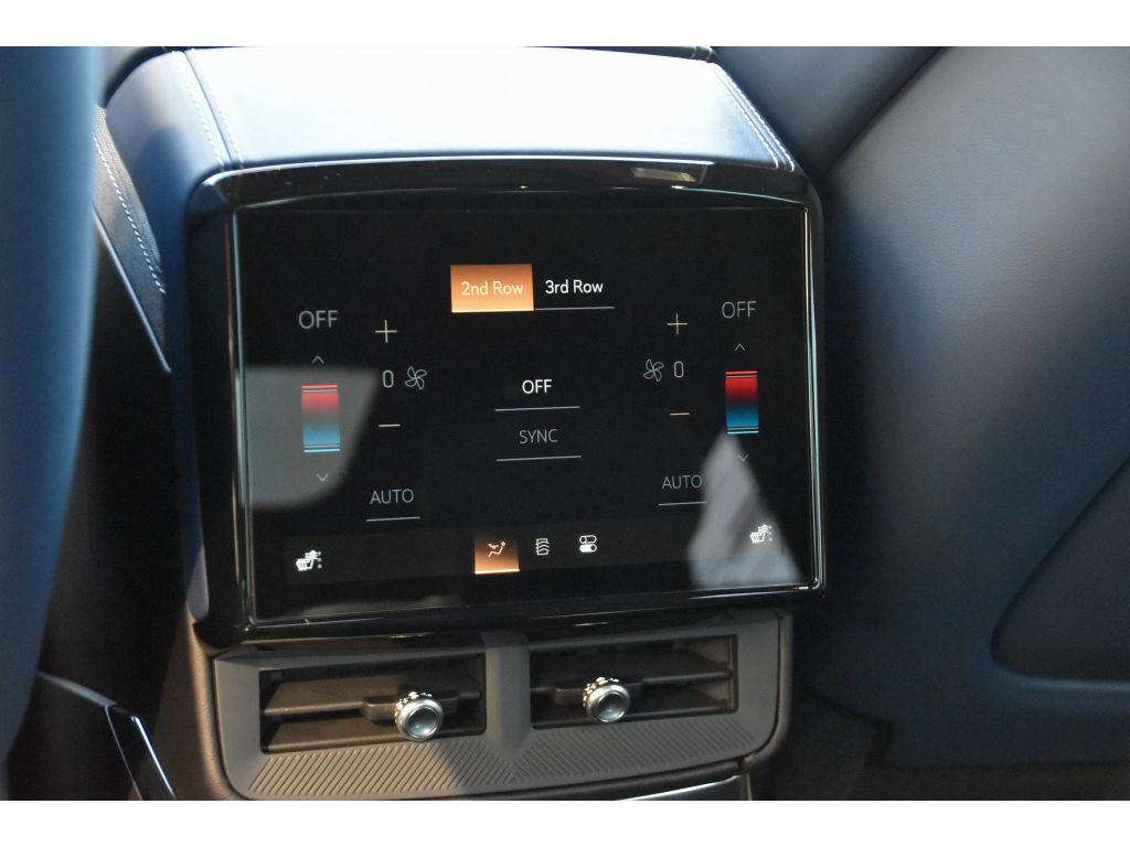 New 2026 Cadillac Vistiq Premium Luxury image 17