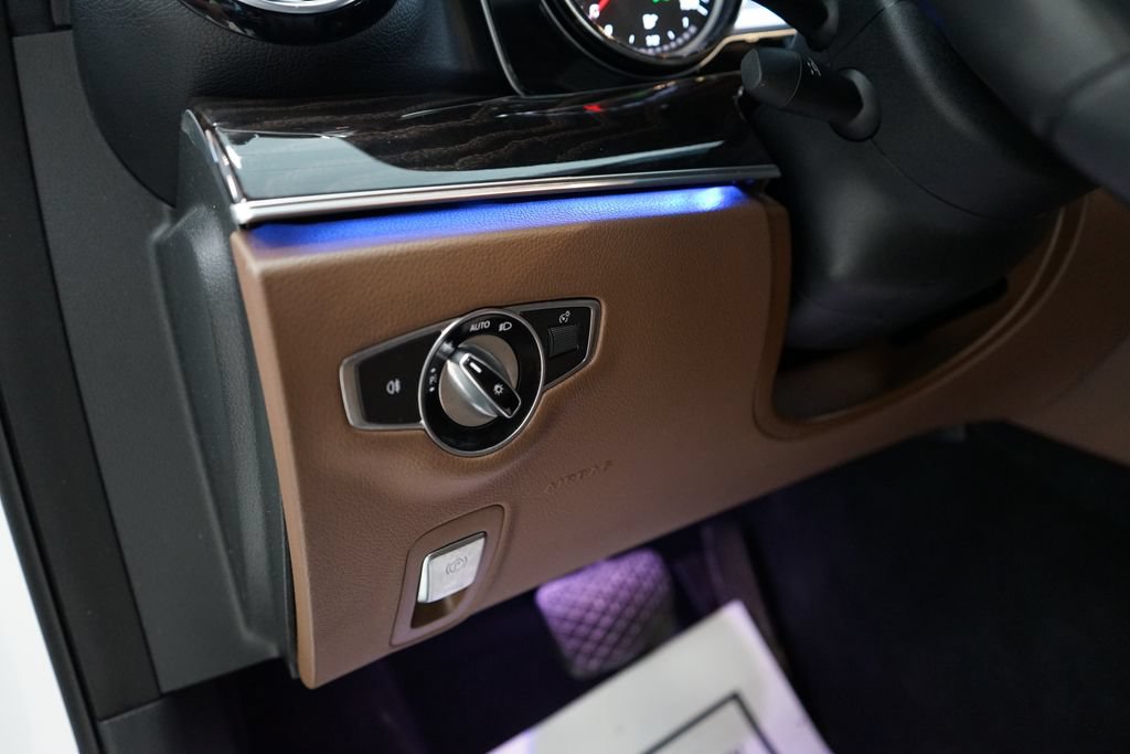 Used 2019 Mercedes-Benz E 300 w/ Premium 1 Package image 29