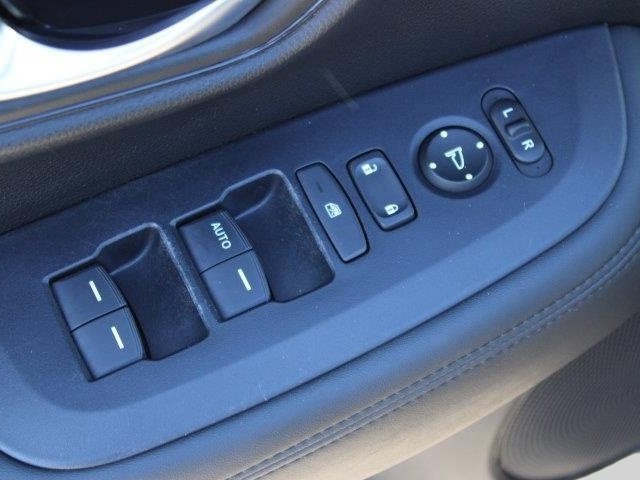 Used 2024 Honda HR-V LX image 17