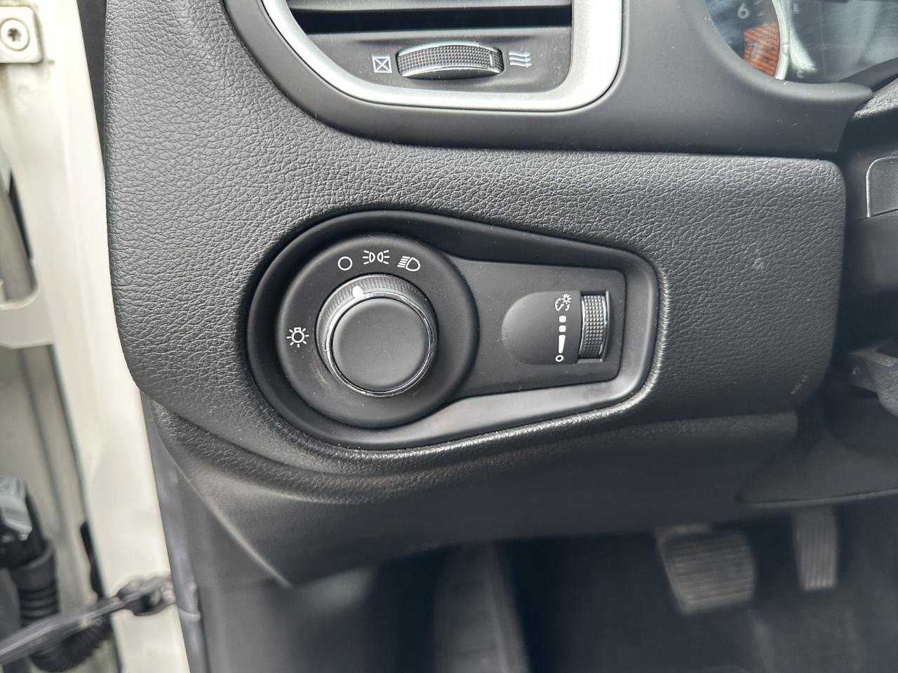 Used 2019 Jeep Renegade Sport AWD/4WD image 47