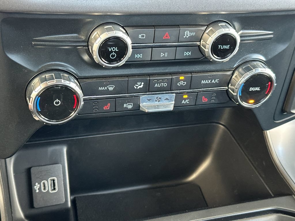 Certified 2025 Ford F150 Lightning XLT AWD/4WD image 19