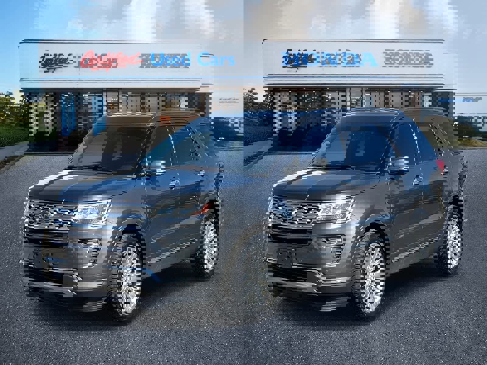 Used 2019 Ford Explorer Limited w/ Class III Trailer Tow Package image 1