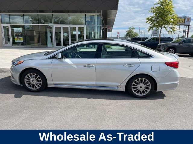 Used 2015 Hyundai Sonata Limited w/ Option Group 06 FWD image 9