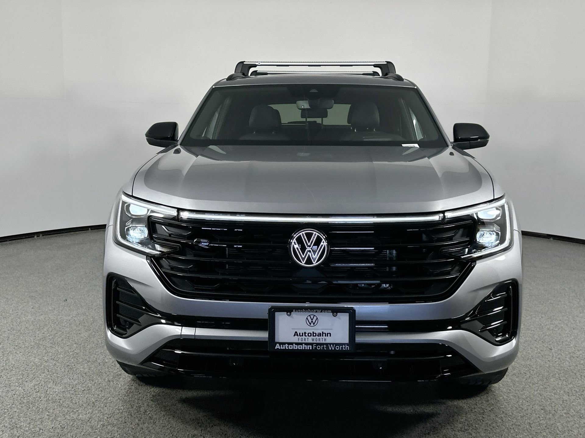New 2026 Volkswagen Atlas Cross Sport SEL R-Line image 2