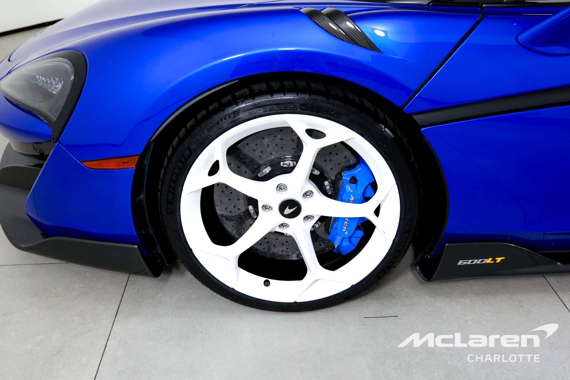 Used 2020 McLaren 600LT Spider image 24