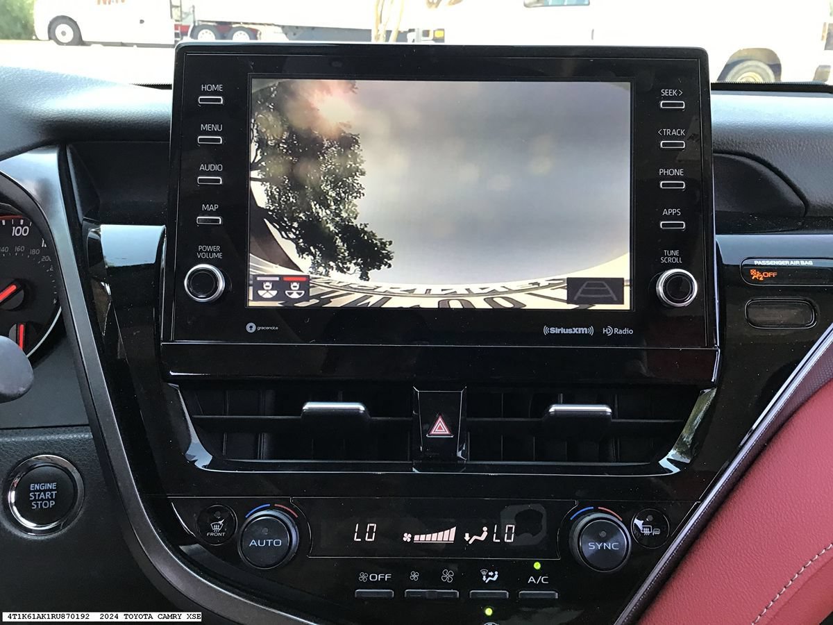 Used 2024 Toyota Camry XSE FWD image 9