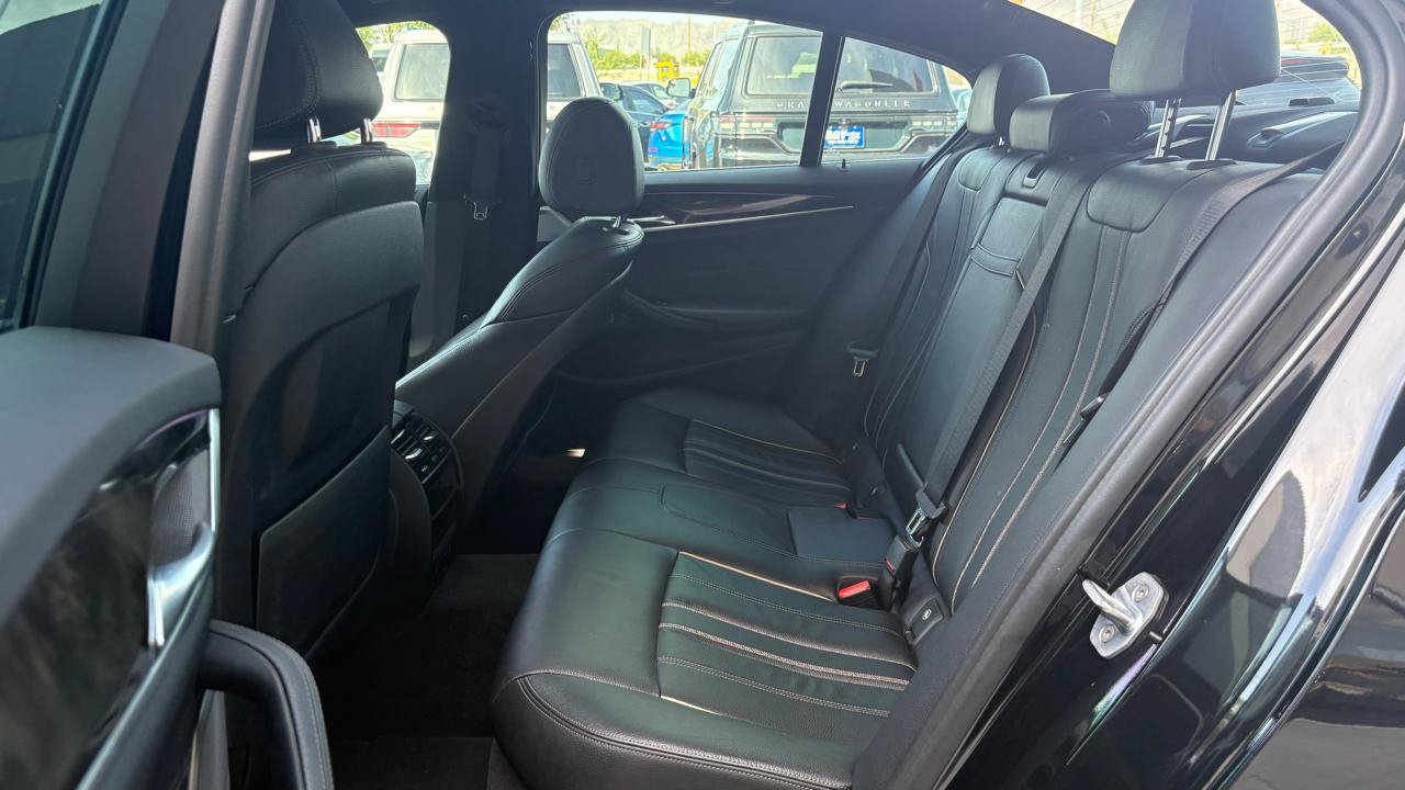 Used 2018 BMW 540i RWD image 34