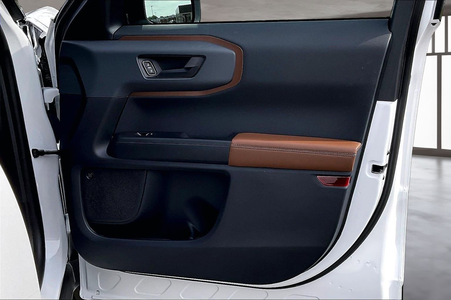 Used 2024 Ford Bronco Sport Outer Banks w/ Tech Package image 28