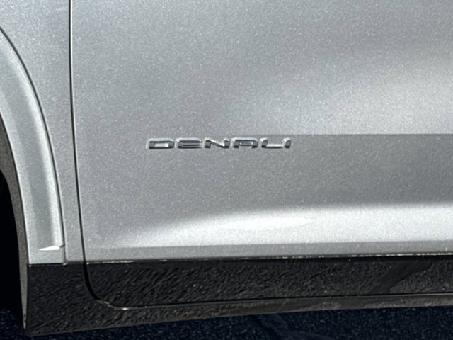 New 2026 GMC Acadia Denali w/ Super Cruise Package image 16