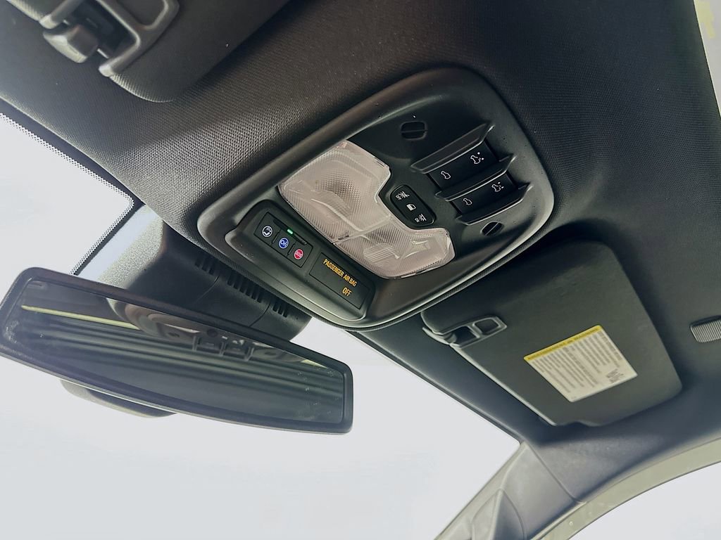 Used 2024 GMC Canyon Denali image 35