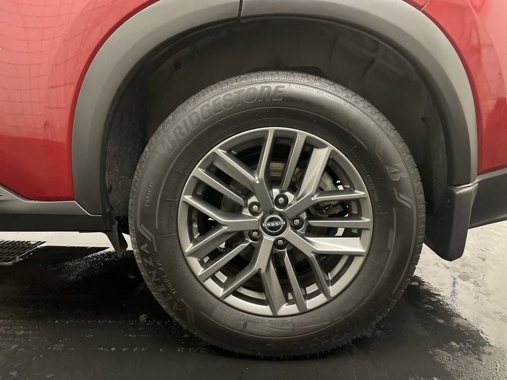 Used 2022 Nissan Rogue S image 25