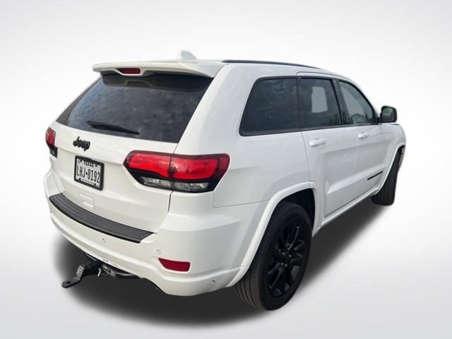 Used 2018 Jeep Grand Cherokee Altitude RWD image 10
