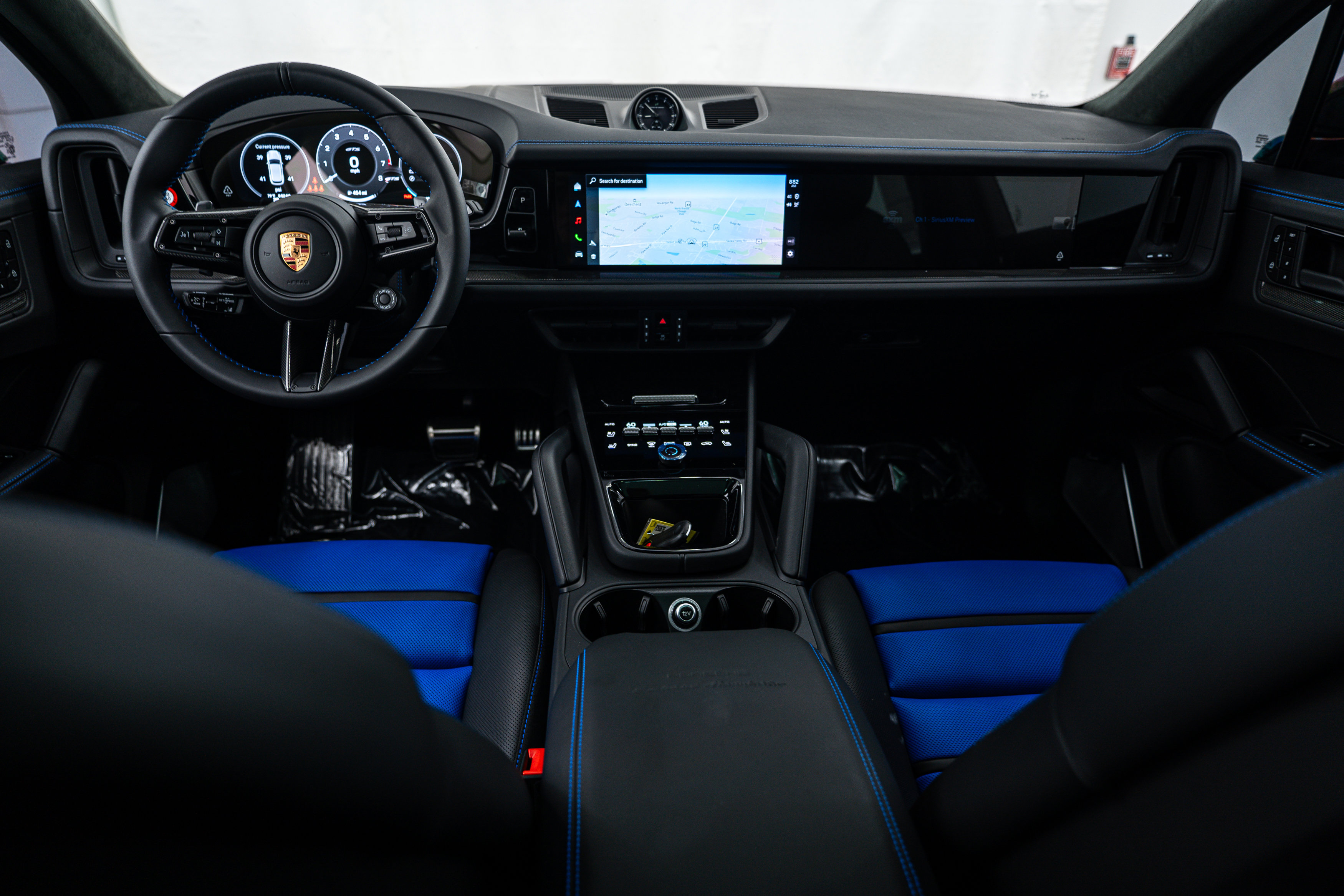 New 2025 Porsche Cayenne GTS image 12