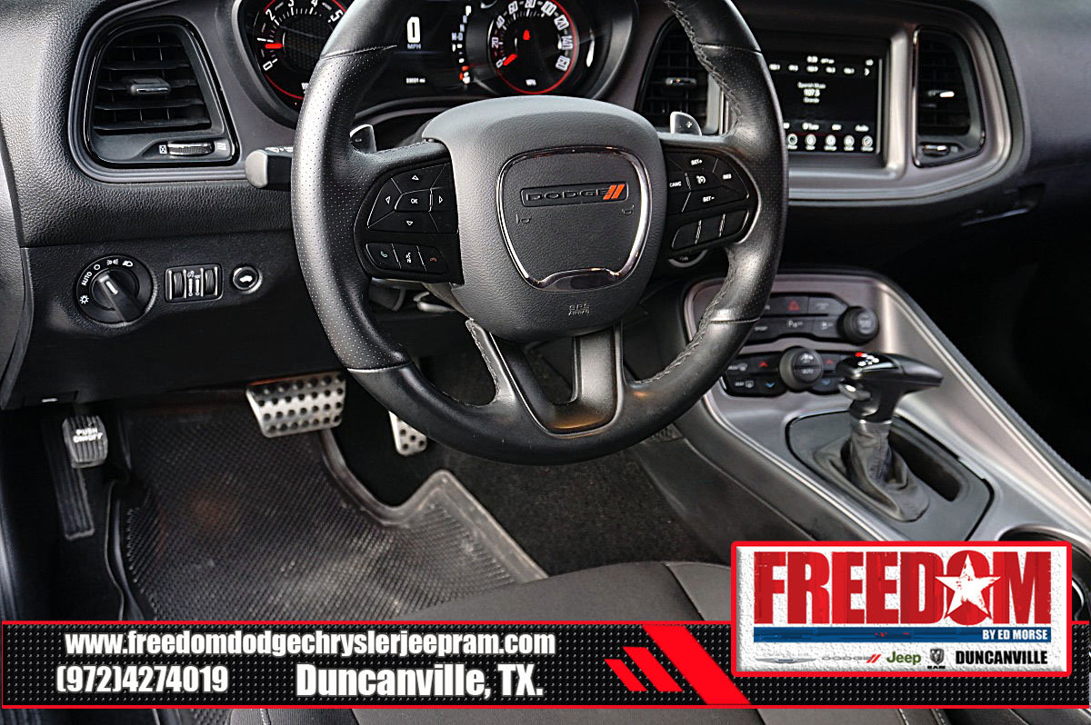 Used 2023 Dodge Challenger R/T w/ Blacktop Package image 23