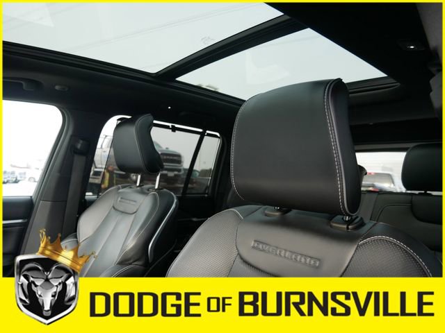 Used 2022 Jeep Grand Cherokee Overland w/ Luxury Tech Group IV image 20