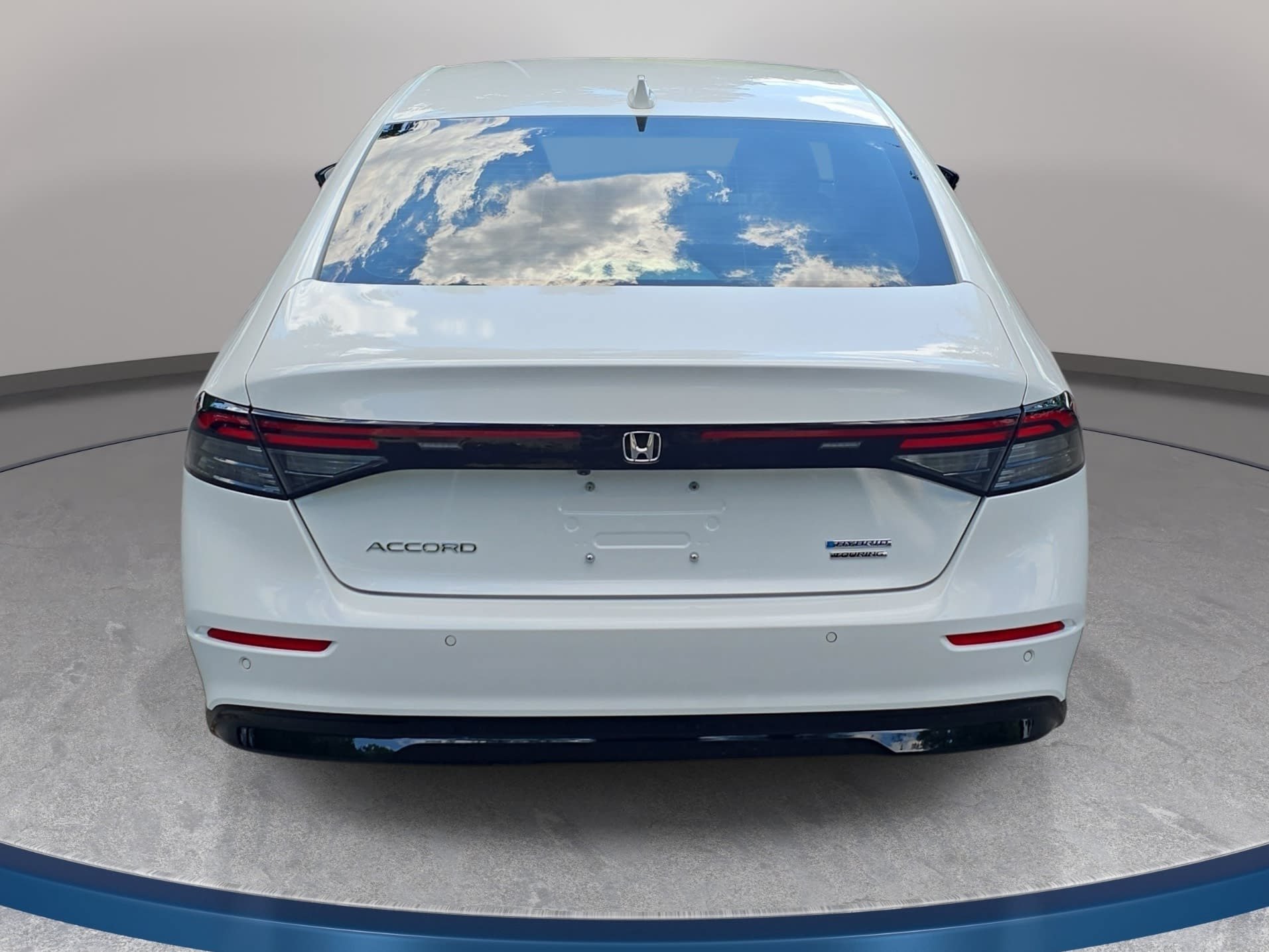 Used 2024 Honda Accord Touring image 6