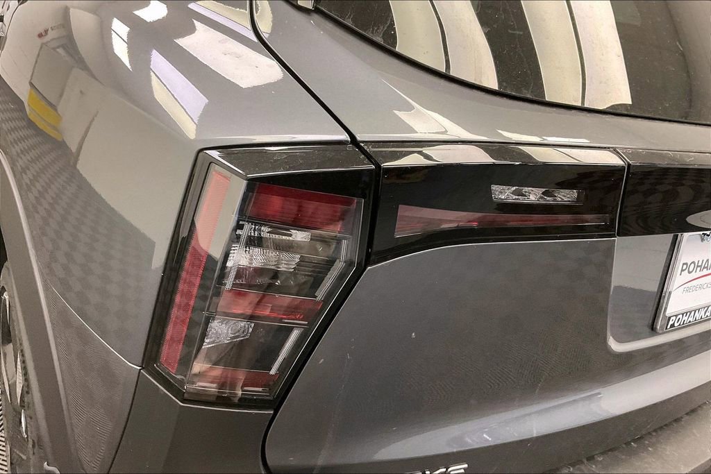 Used 2025 Nissan Kicks SR AWD/4WD image 25