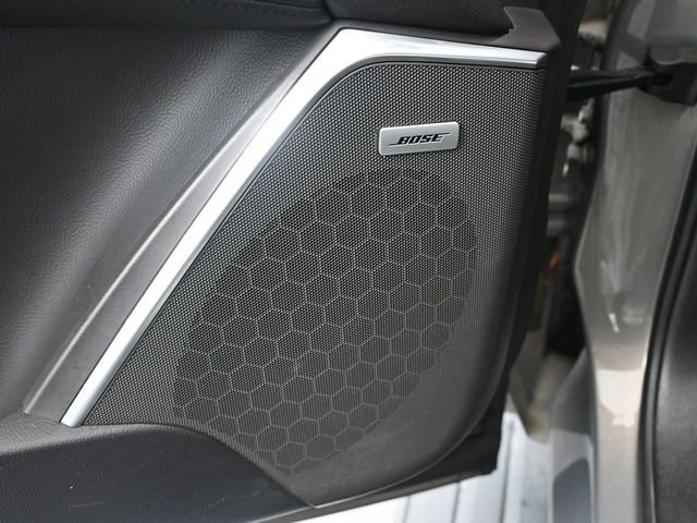 Used 2018 Cadillac Escalade ESV Premium Luxury image 12