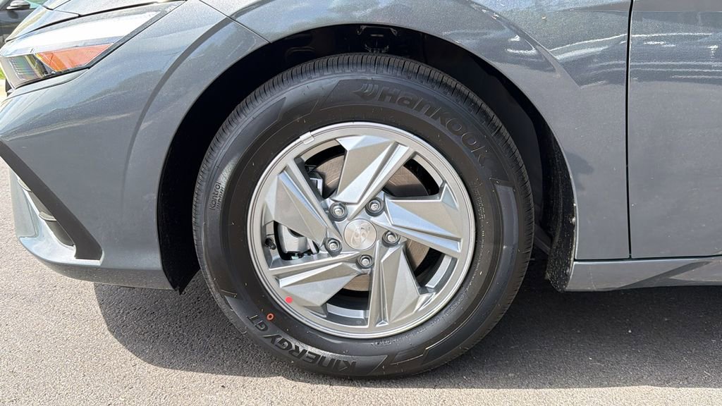 New 2026 Hyundai Elantra SE image 11