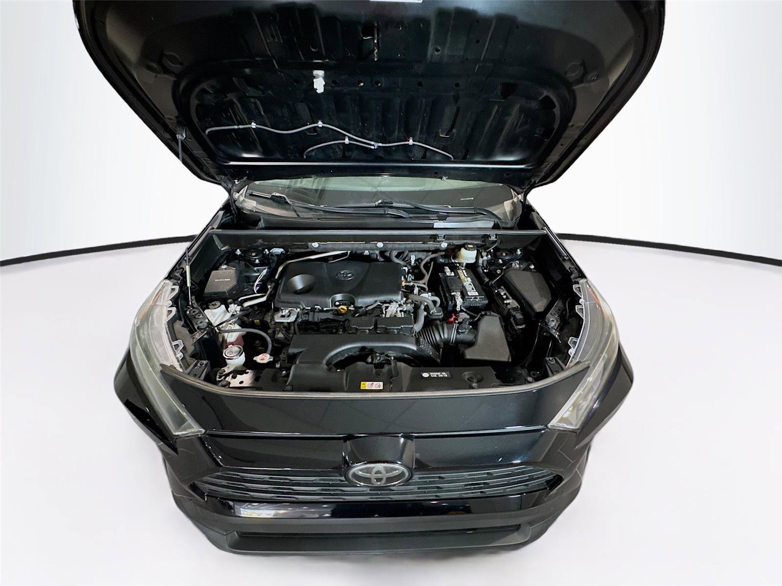 Used 2019 Toyota RAV4 LE image 24