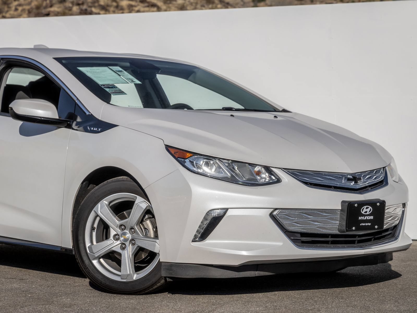 Used 2018 Chevrolet Volt LT FWD image 6