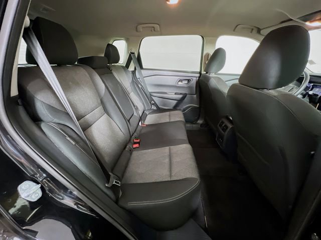 Used 2025 Nissan Rogue SV image 39