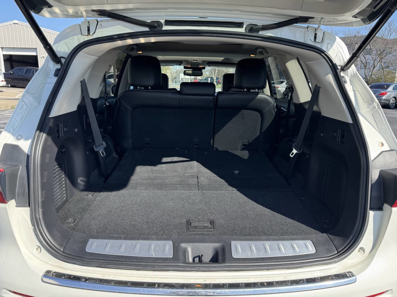 Used 2015 INFINITI QX60 AWD w/ Deluxe Touring Package image 20