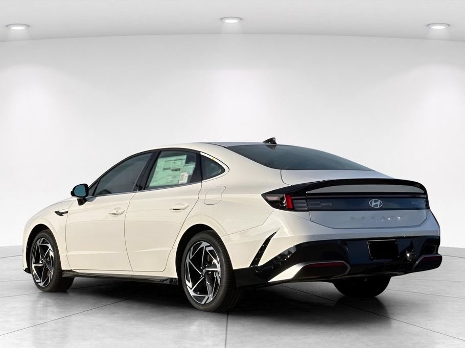 New 2026 Hyundai Sonata SEL FWD image 6