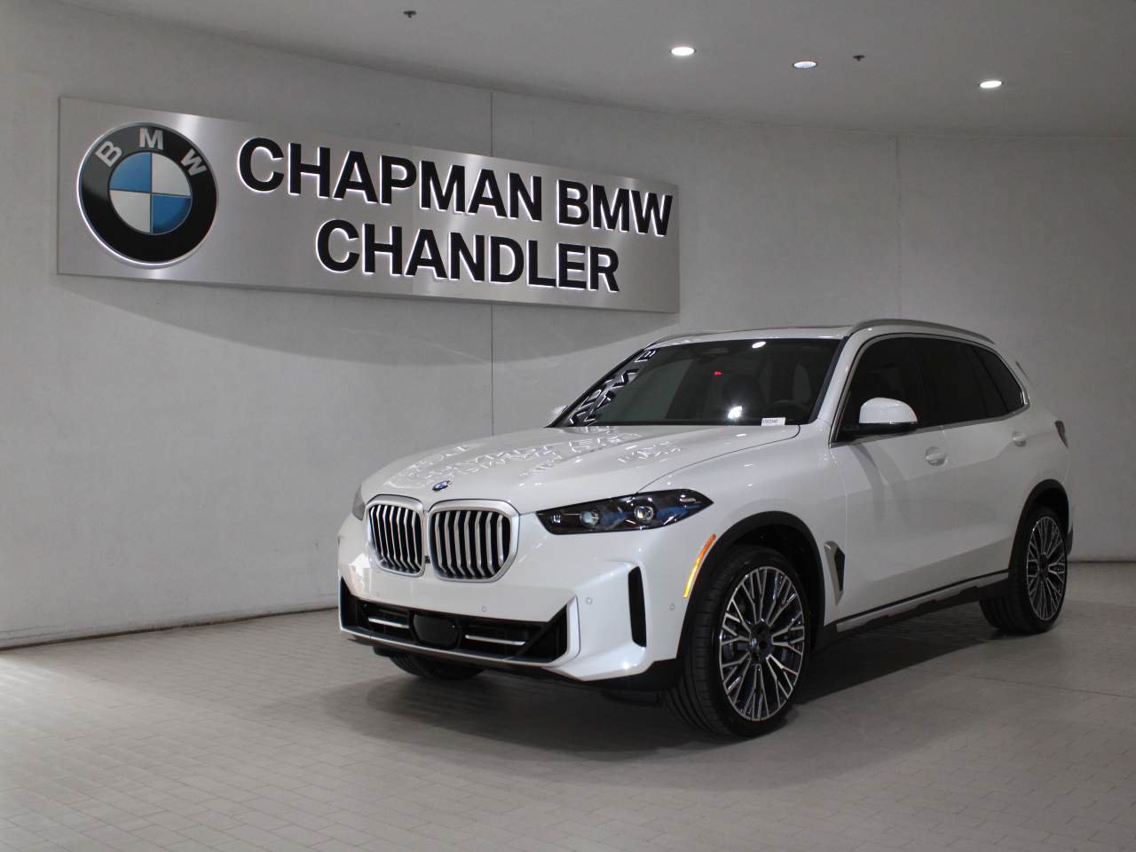Used 2026 BMW X5 xDrive40i AWD/4WD image 1