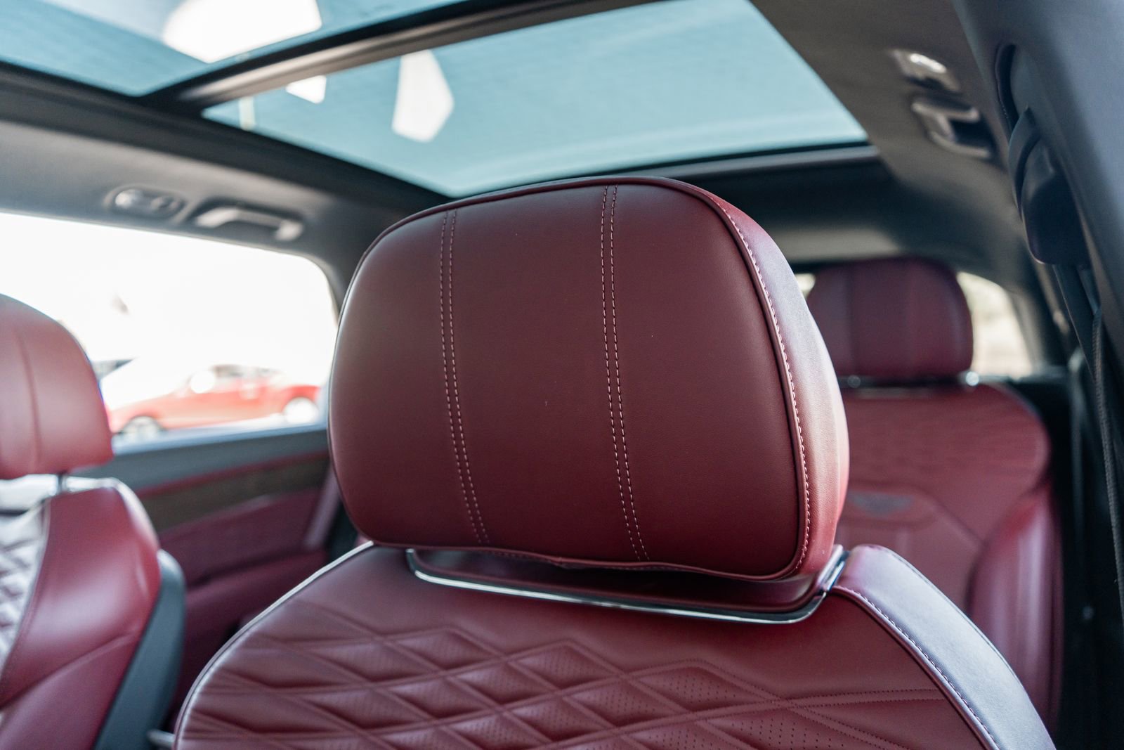 Certified 2024 Bentley Bentayga Extended Wheelbase image 29