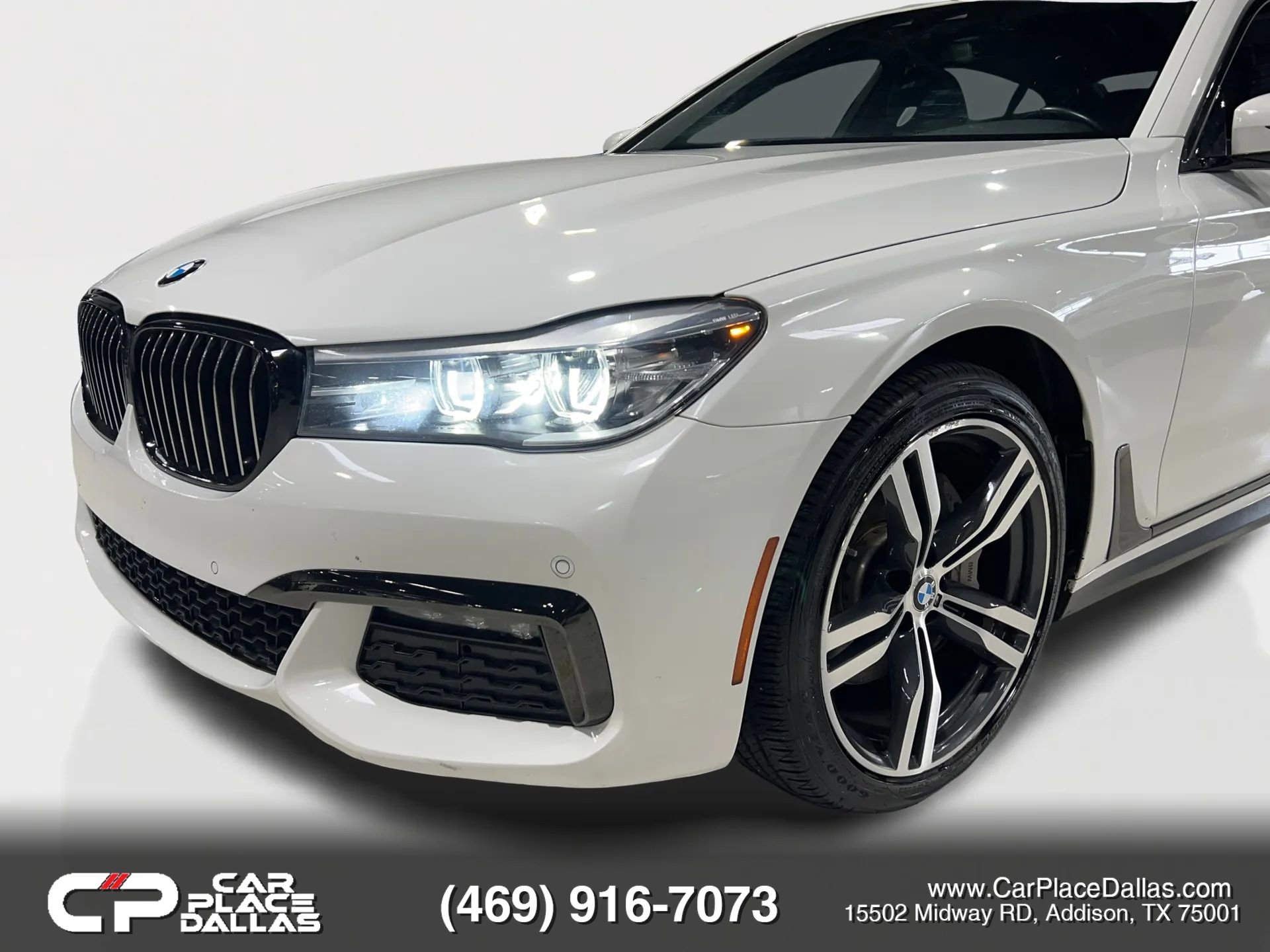 Used 2019 BMW 740i w/ M Sport Package image 6