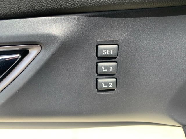 Used 2022 Subaru Ascent Limited w/ Technology Package AWD/4WD image 15
