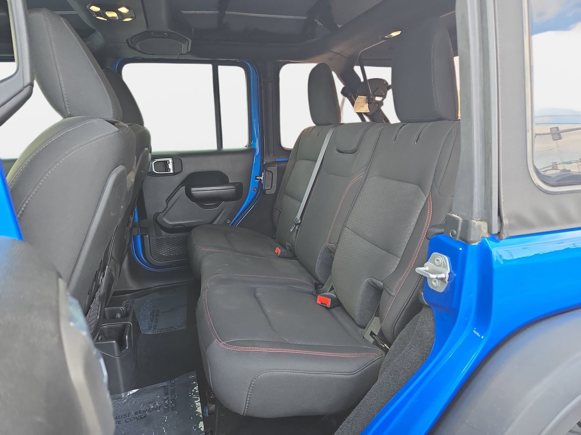 Used 2021 Jeep Wrangler Unlimited Rubicon w/ Cold Weather Group image 16